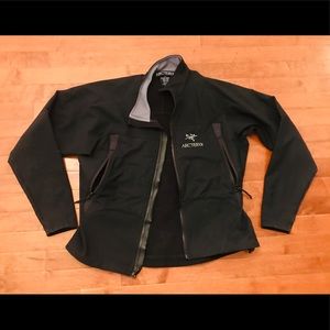 Arc’teryx Women’s Medium Black Jacket
